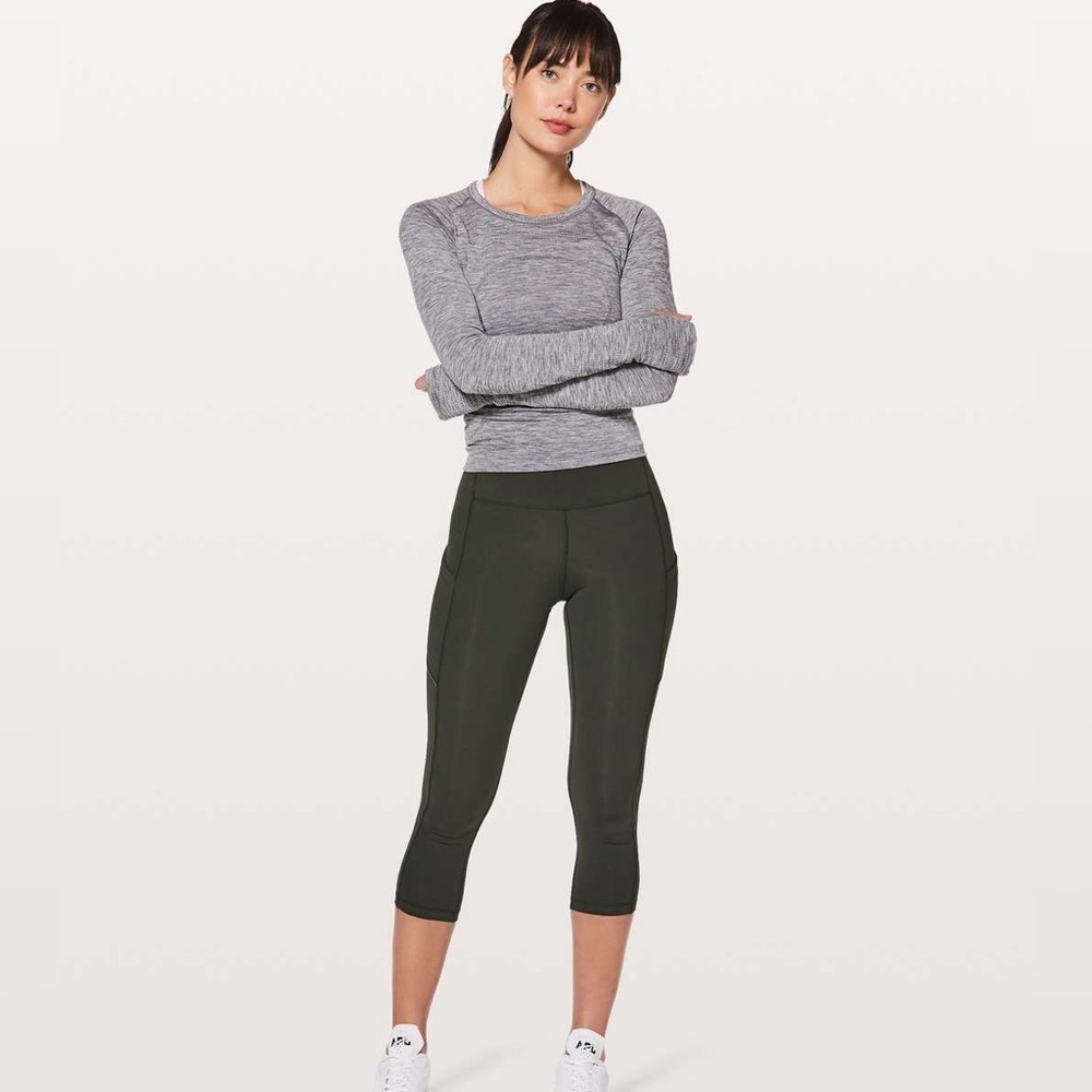 Lululemon Speed Up Crop 21” Size 4